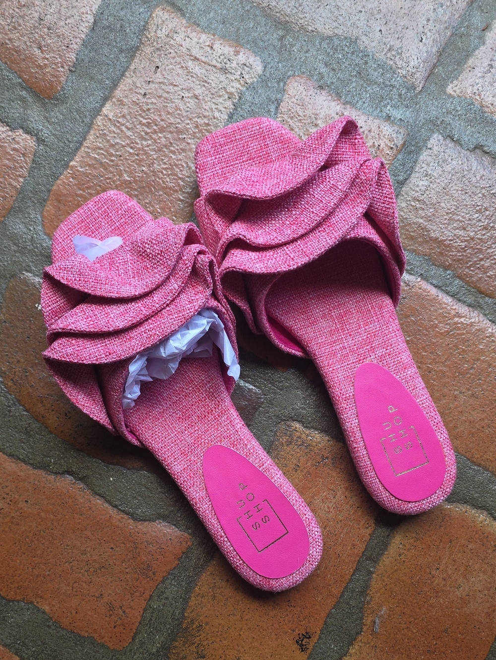SHU SHOP Pink Ruffle Slide Sandals
